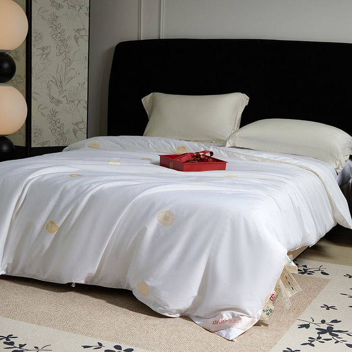 91家纺网 家纺一手货源 找家纺 （总）群鹿蚕丝羽绒馆 2025新款高支全棉蚕丝被喜事连连系列【柞蚕丝填充可质检】