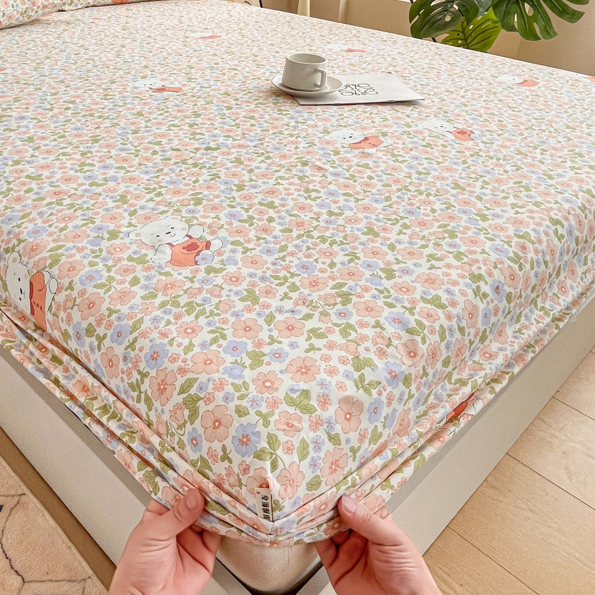 91家纺网 家纺一手货源 找家纺 首爱家纺 2025新款升级细纱原棉老粗布印花单床笠床笠单件单品床笠 花朵熊