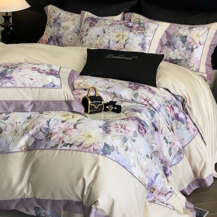 91家纺网 家纺一手货源 找家纺 佳汐蓝家纺 2025秋冬新款臻棉磨毛数码印花大拼角四件套 娇晓-紫