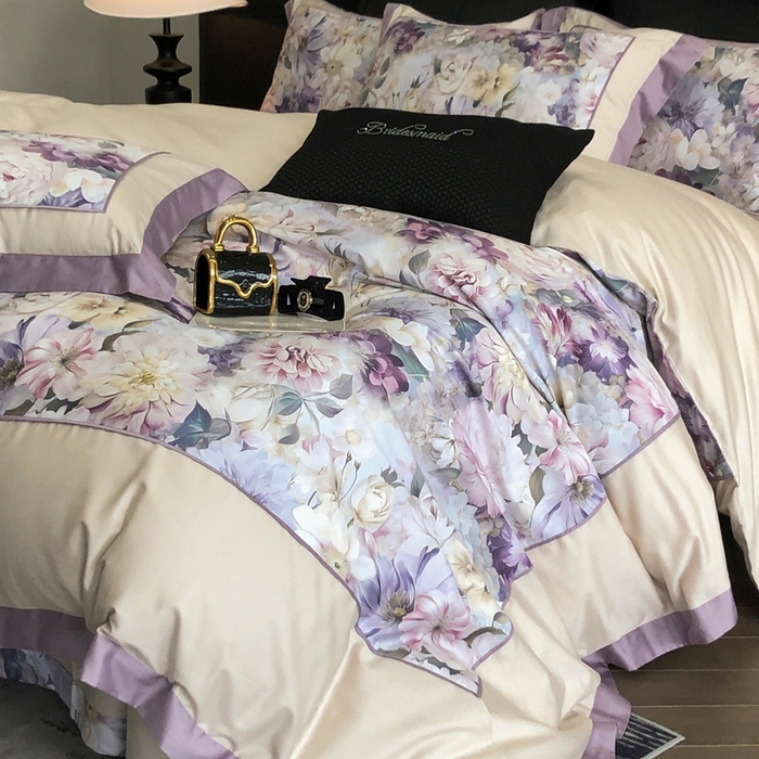 91家纺网 家纺一手货源 找家纺 佳汐蓝家纺 2025秋冬新款臻棉磨毛数码印花大拼角四件套 娇晓-紫