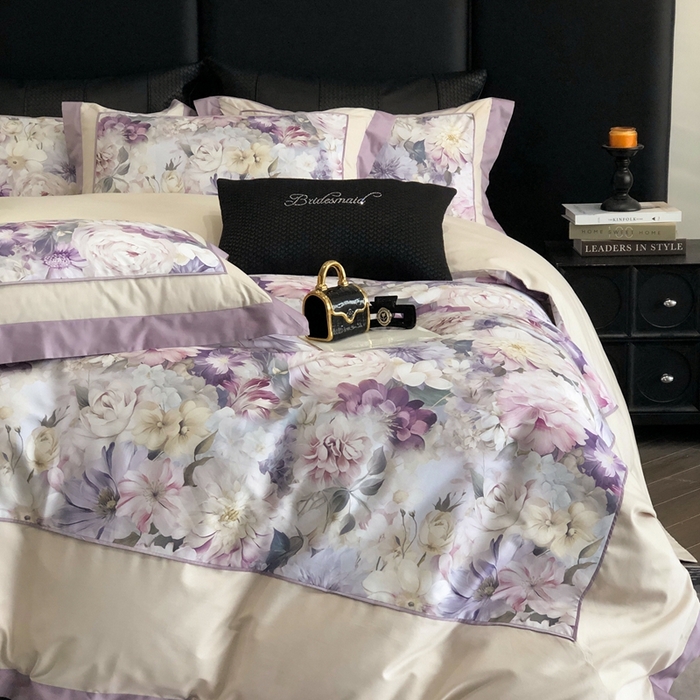 91家纺网 家纺一手货源 找家纺 佳汐蓝家纺 2025秋冬新款臻棉磨毛数码印花大拼角四件套 娇晓-紫