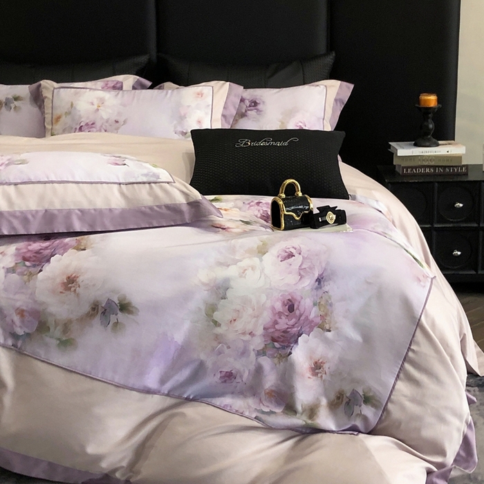 91家纺网 家纺一手货源 找家纺 佳汐蓝家纺 2025秋冬新款臻棉磨毛数码印花大拼角四件套 萧然-粉