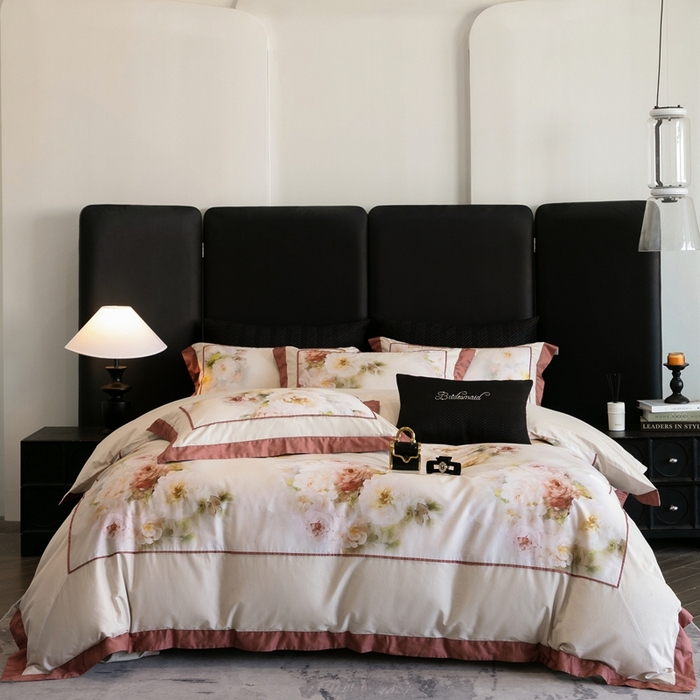 91家纺网 家纺一手货源 找家纺 佳汐蓝家纺 2025秋冬新款臻棉磨毛数码印花大拼角四件套 萧然-黄