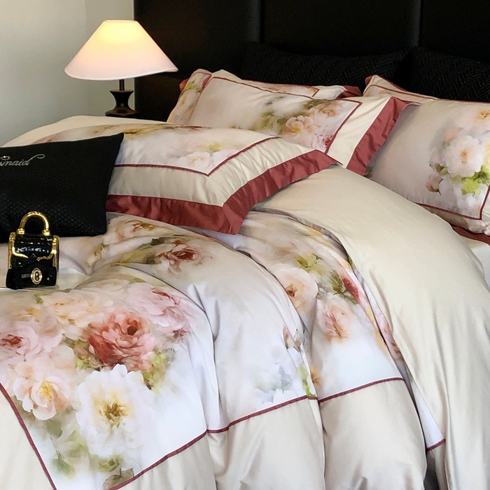 91家纺网 家纺一手货源 找家纺 佳汐蓝家纺 2025秋冬新款臻棉磨毛数码印花大拼角四件套 萧然-黄