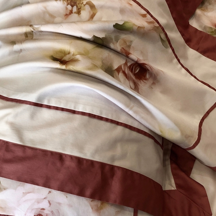 91家纺网 家纺一手货源 找家纺 佳汐蓝家纺 2025秋冬新款臻棉磨毛数码印花大拼角四件套 萧然-黄