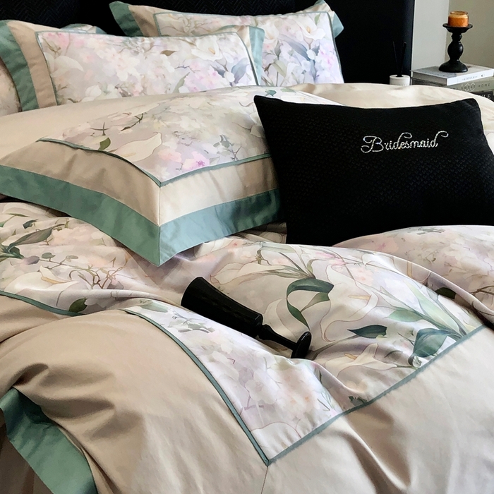 91家纺网 家纺一手货源 找家纺 佳汐蓝家纺 2025秋冬新款臻棉磨毛数码印花大拼角四件套 雅佳茹-粉