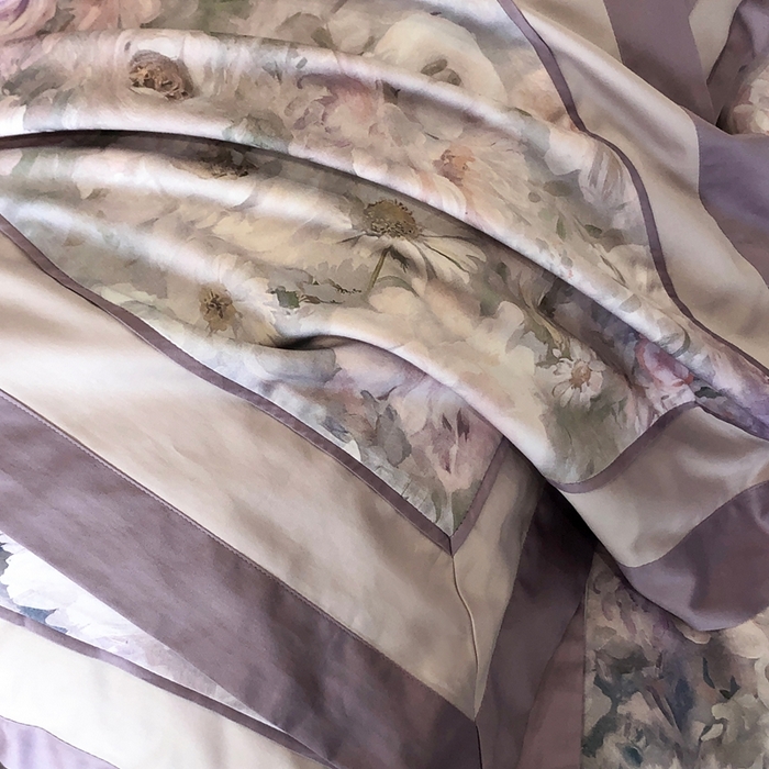 91家纺网 家纺一手货源 找家纺 佳汐蓝家纺 2025秋冬新款臻棉磨毛数码印花大拼角四件套 嫣岚-咖