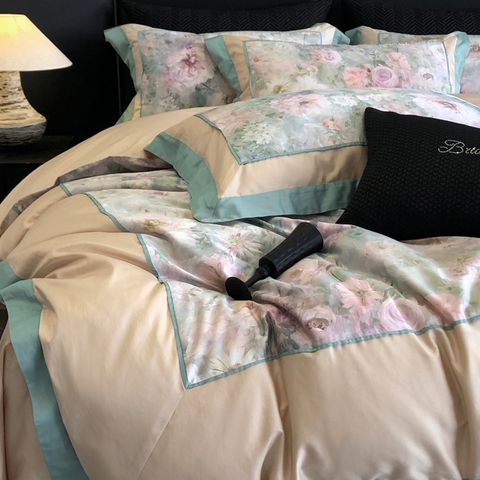 91家纺网 家纺一手货源 找家纺 佳汐蓝家纺 2025秋冬新款臻棉磨毛数码印花大拼角四件套 嫣岚-绿