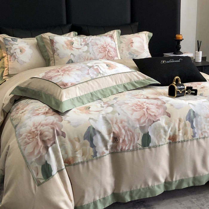 91家纺网 家纺一手货源 找家纺 佳汐蓝家纺 2025秋冬新款臻棉磨毛数码印花大拼角四件套 芸霞-黄