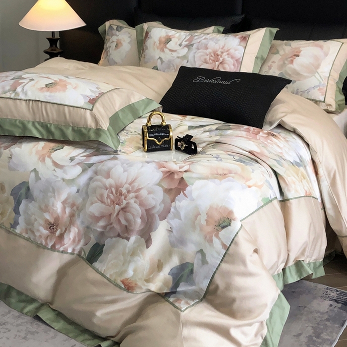 91家纺网 家纺一手货源 找家纺 佳汐蓝家纺 2025秋冬新款臻棉磨毛数码印花大拼角四件套 芸霞-黄