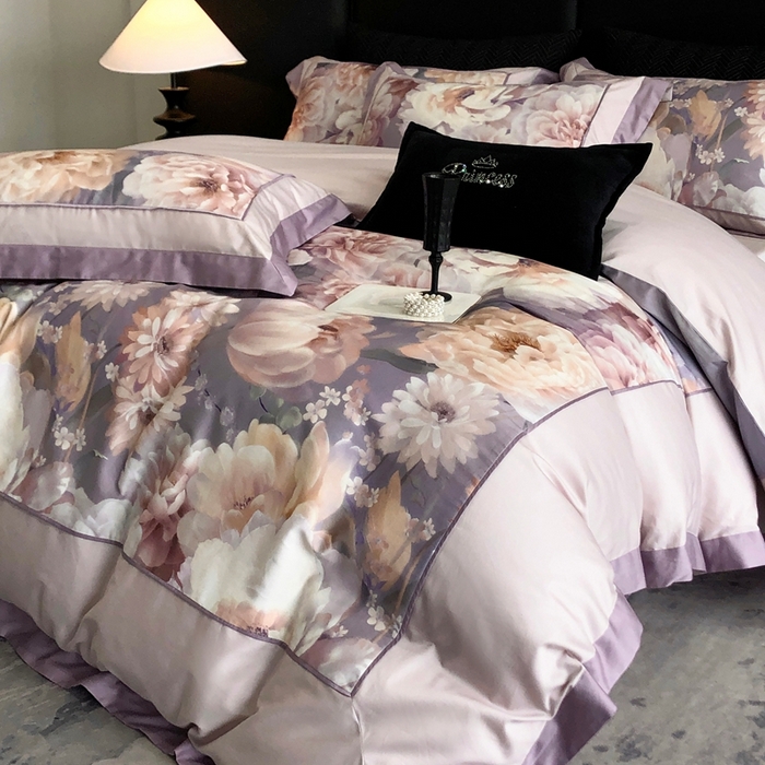 91家纺网 家纺一手货源 找家纺 佳汐蓝家纺 2025秋冬新款臻棉磨毛数码印花大拼角四件套 雲霞-藕色