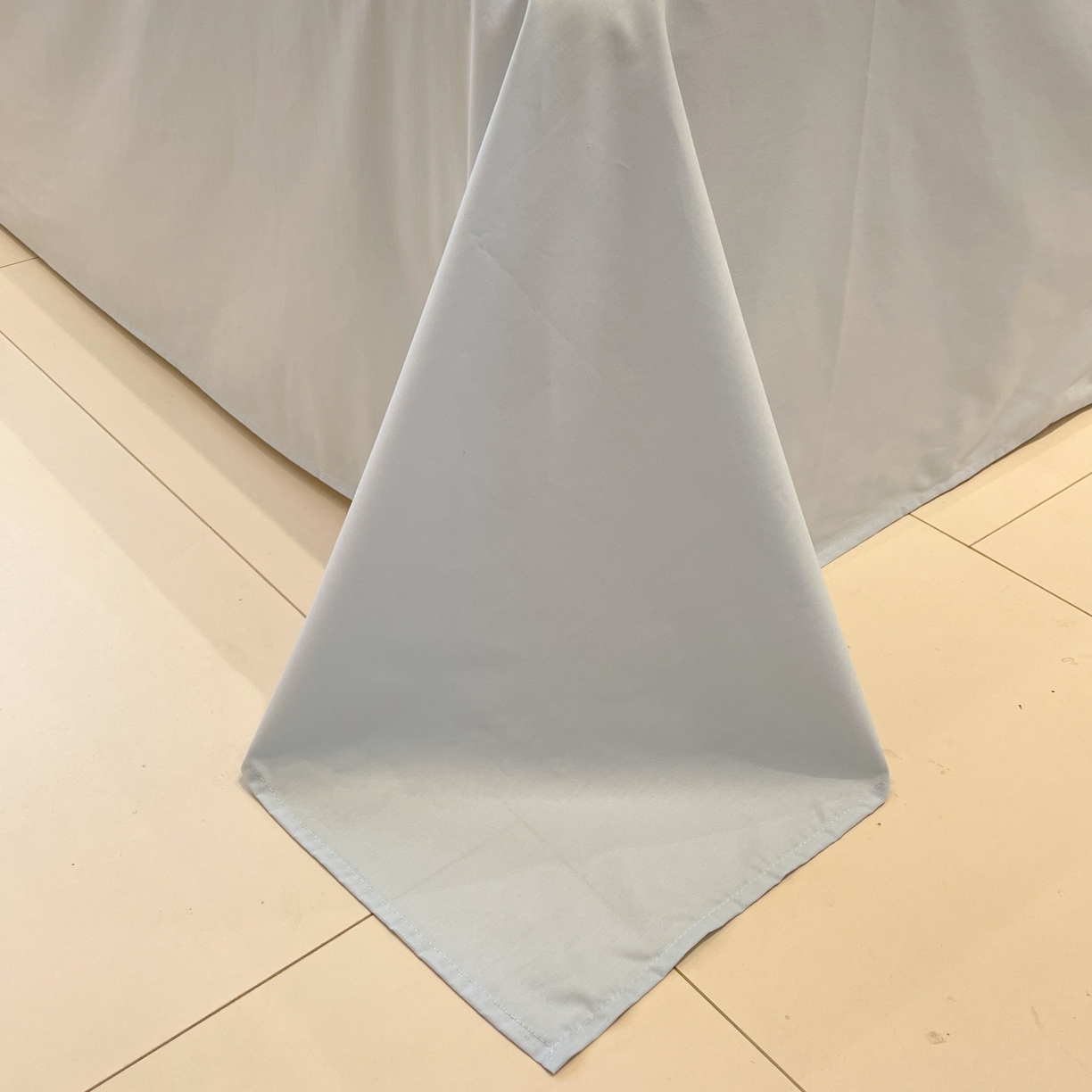 91家纺网 家纺一手货源 找家纺 羚羊语家纺 2025秋冬新款复古小清新花边款40支全棉纯棉轻法式13372小清新喷气印花 晨露雨季