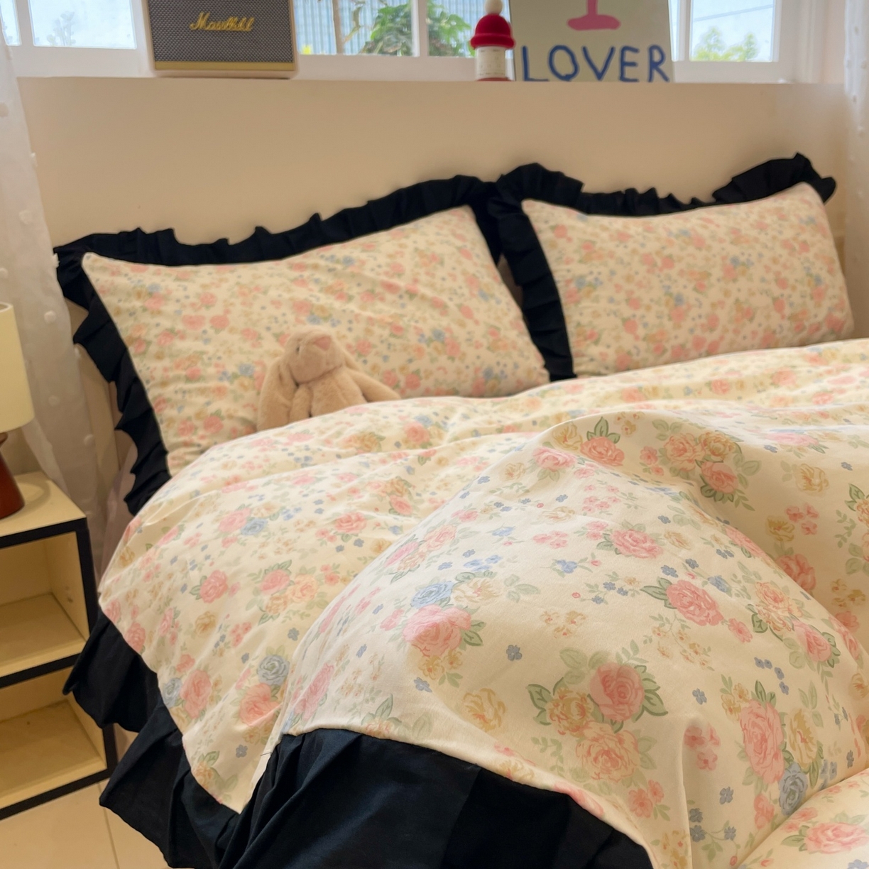 91家纺网 家纺一手货源 找家纺 羚羊语家纺 2025秋冬新款复古小清新花边款40支全棉纯棉轻法式13372小清新喷气印花 莫奈花园