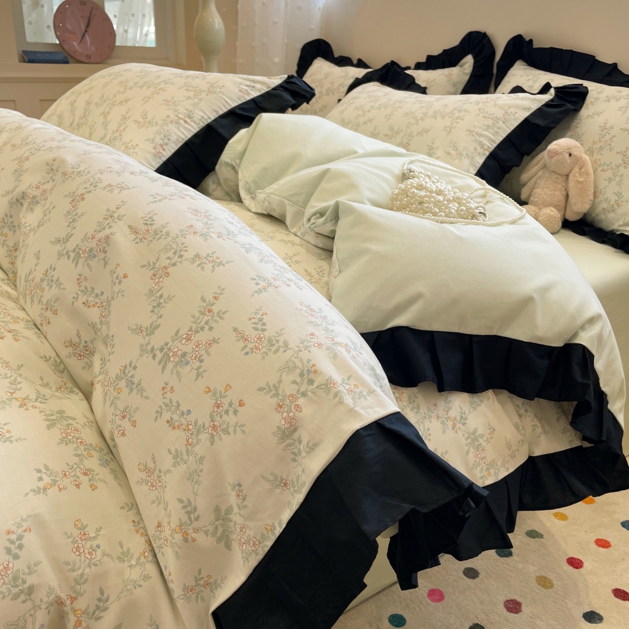 91家纺网 家纺一手货源 找家纺 羚羊语家纺 2025秋冬新款复古小清新花边款40支全棉纯棉轻法式13372小清新喷气印花 铃兰物语