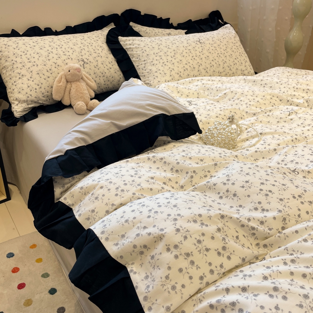 91家纺网 家纺一手货源 找家纺 羚羊语家纺 2025秋冬新款复古小清新花边款40支全棉纯棉轻法式13372小清新喷气印花 秋日来信