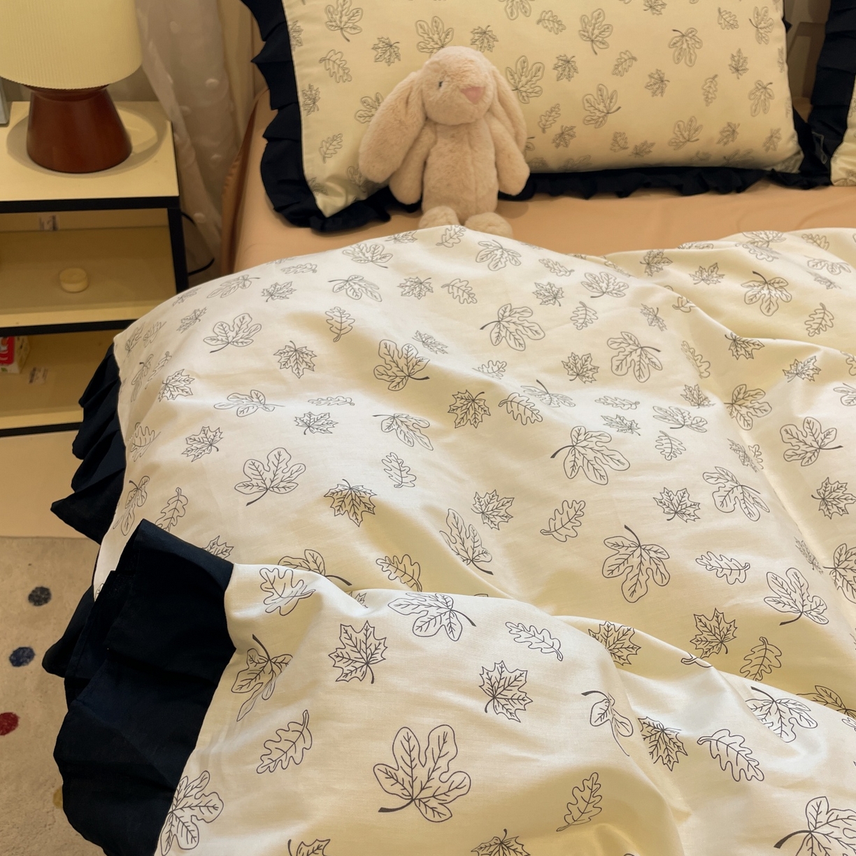 91家纺网 家纺一手货源 找家纺 羚羊语家纺 2025秋冬新款复古小清新花边款40支全棉纯棉轻法式13372小清新喷气印花 繁花一梦