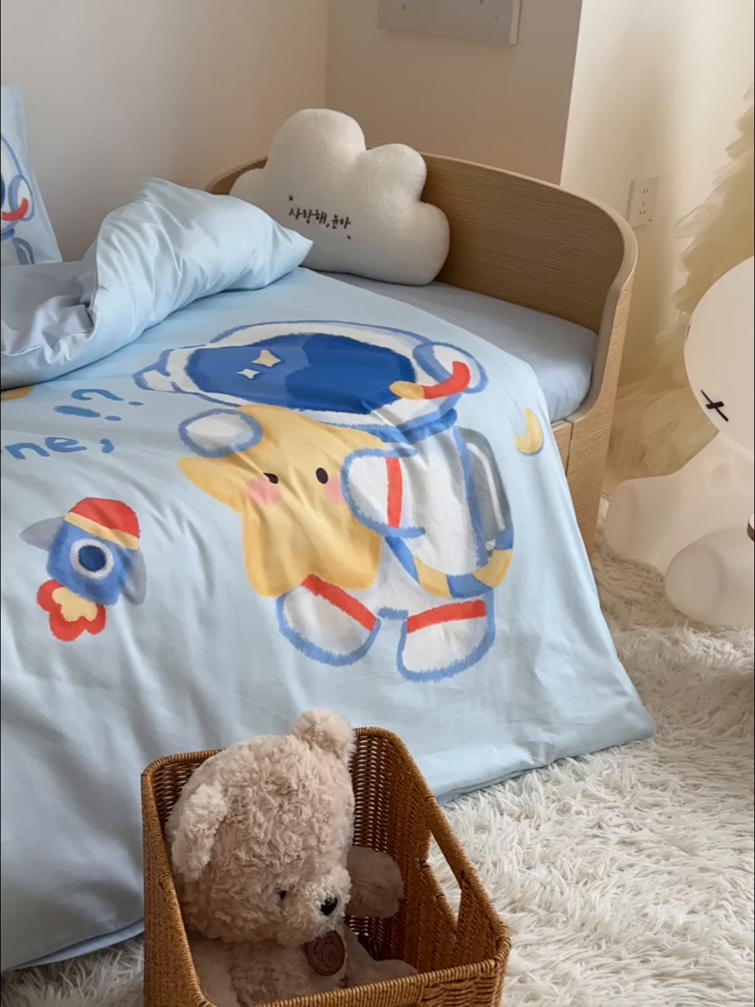 91家纺网 家纺一手货源 找家纺 （总）嗨生活 2025新款A类全棉纯棉40s数码印花原创大版卡通幼儿园套件 幼儿园三件套