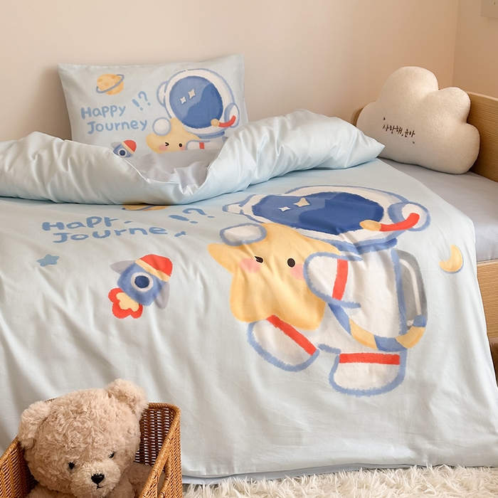 91家纺网 家纺一手货源 找家纺 （总）嗨生活 2025新款A类全棉纯棉40s数码印花原创大版卡通幼儿园套件 幼儿园三件套