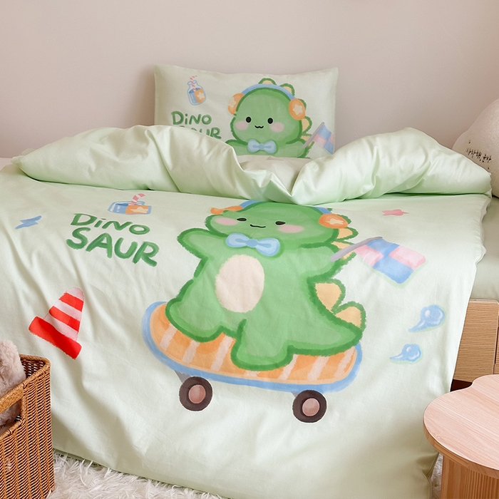 91家纺网 家纺一手货源 找家纺 嗨生活 2025新款A类全棉纯棉40s数码印花原创大版卡通幼儿园套件 幼儿园三件套 恐龙宝宝