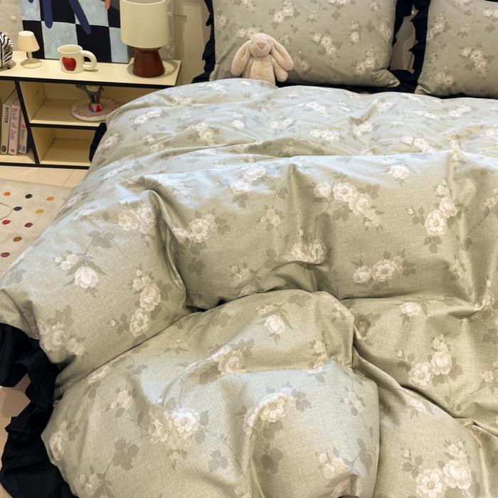 91家纺网 家纺一手货源 找家纺 （总）羚羊语家纺 2025秋冬新款复古小清新花边款40支全棉纯棉轻法式13372小清新喷气印花