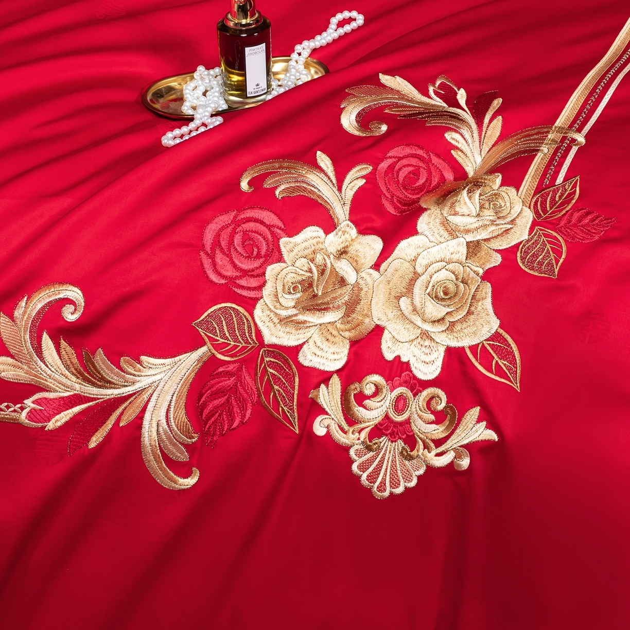 91家纺网 家纺一手货源 找家纺 （总）柏拉图 2025新款100s贡缎长绒棉提花婚庆系列四件套多件套