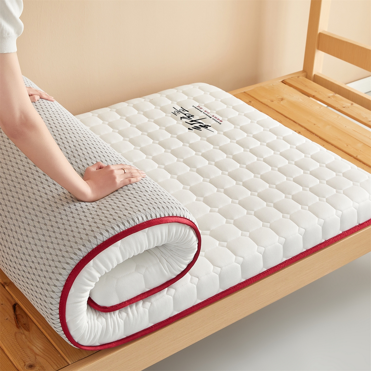 91家纺网 家纺一手货源 找家纺 （总）布卢姆床垫 2025新款A类针织棉新疆棉花学生床垫