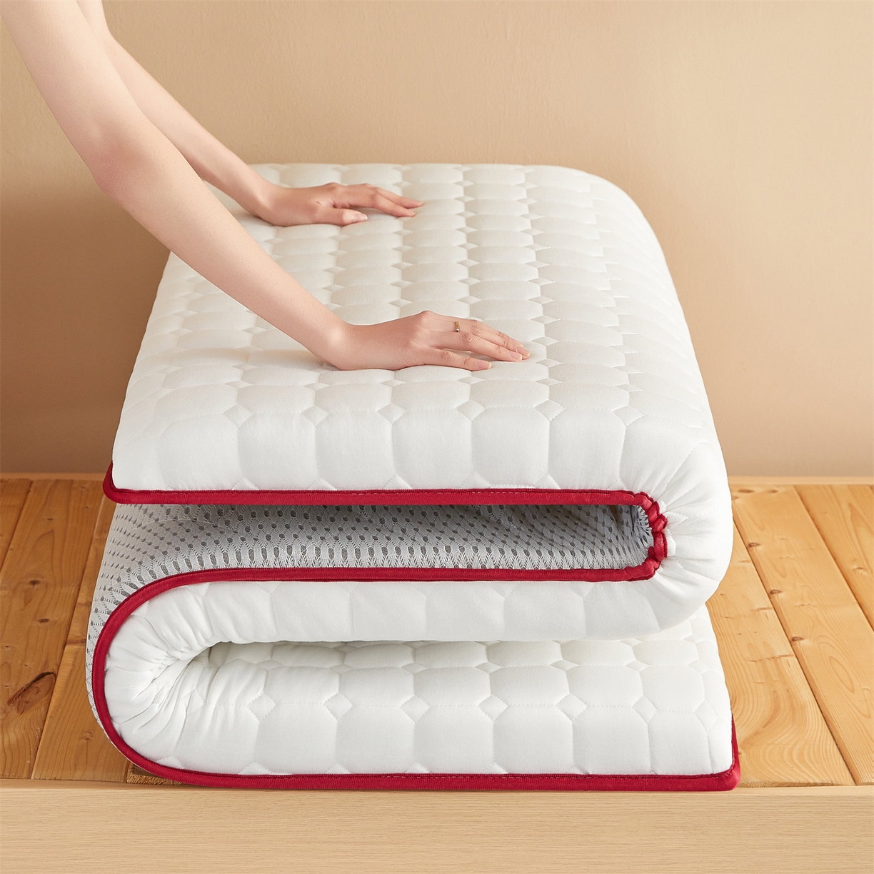 91家纺网 家纺一手货源 找家纺 布卢姆床垫 2025新款A类针织棉新疆棉花学生床垫 奶昔白