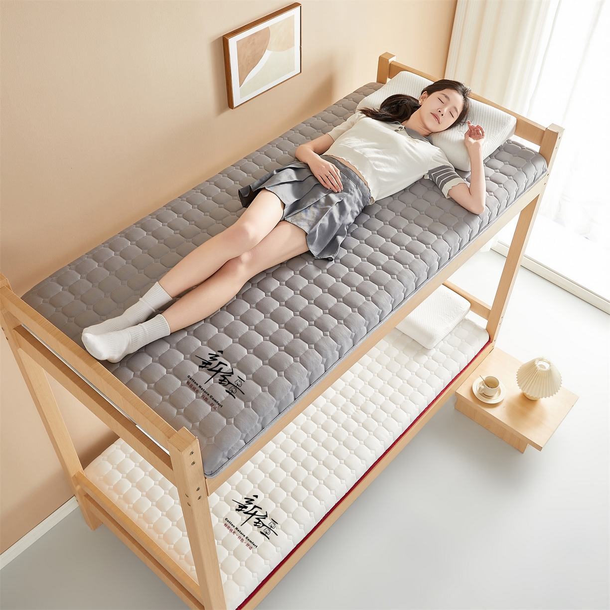 91家纺网 家纺一手货源 找家纺 布卢姆床垫 2025新款A类针织棉新疆棉花学生床垫 奶昔白