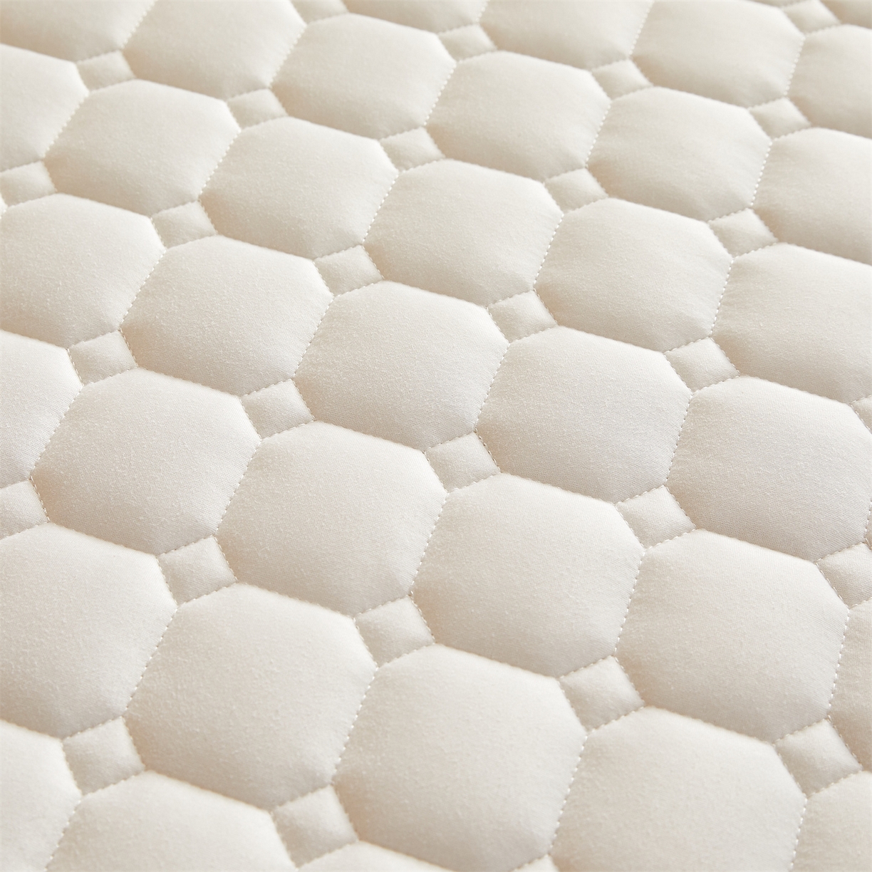 91家纺网 家纺一手货源 找家纺 布卢姆床垫 2025新款A类针织棉新疆棉花学生床垫 奶昔白