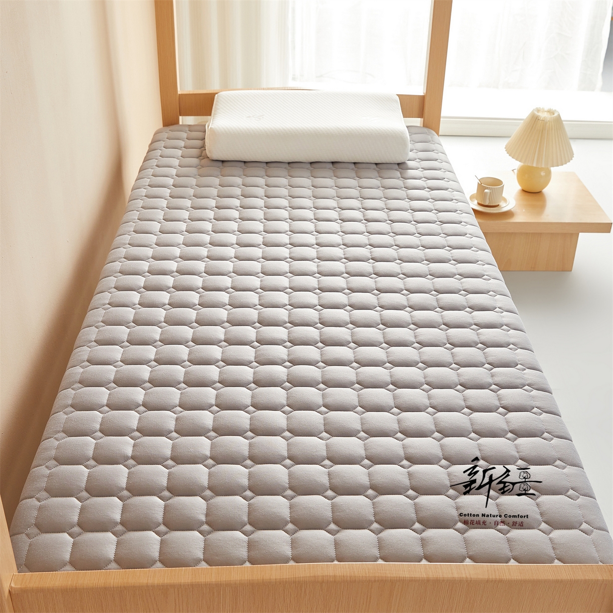 91家纺网 家纺一手货源 找家纺 布卢姆床垫 2025新款A类针织棉新疆棉花学生床垫 雅致灰