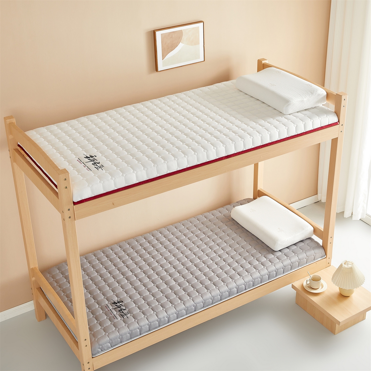 91家纺网 家纺一手货源 找家纺 布卢姆床垫 2025新款A类针织棉新疆棉花学生床垫 雅致灰