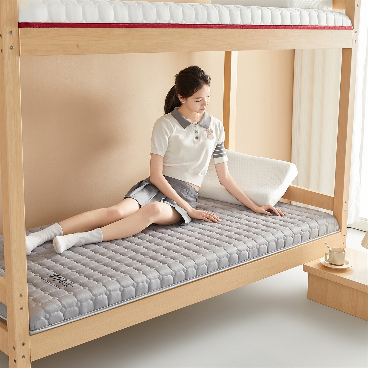 91家纺网 家纺一手货源 找家纺 布卢姆床垫 2025新款A类针织棉新疆棉花学生床垫 雅致灰