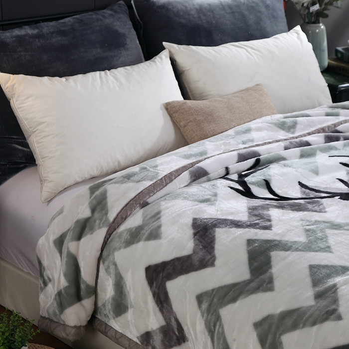 91家纺网 家纺一手货源 找家纺 好艺佳毛毯 2025新款（经典版）拉舍尔毛毯学生毯宿舍婚庆加厚双层毯子绒毯盖毯不掉毛毛毯 一鹿有你