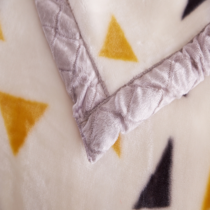 91家纺网 家纺一手货源 找家纺 好艺佳毛毯 2025新款（经典版）拉舍尔毛毯学生毯宿舍婚庆加厚双层毯子绒毯盖毯不掉毛毛毯 爱上几何