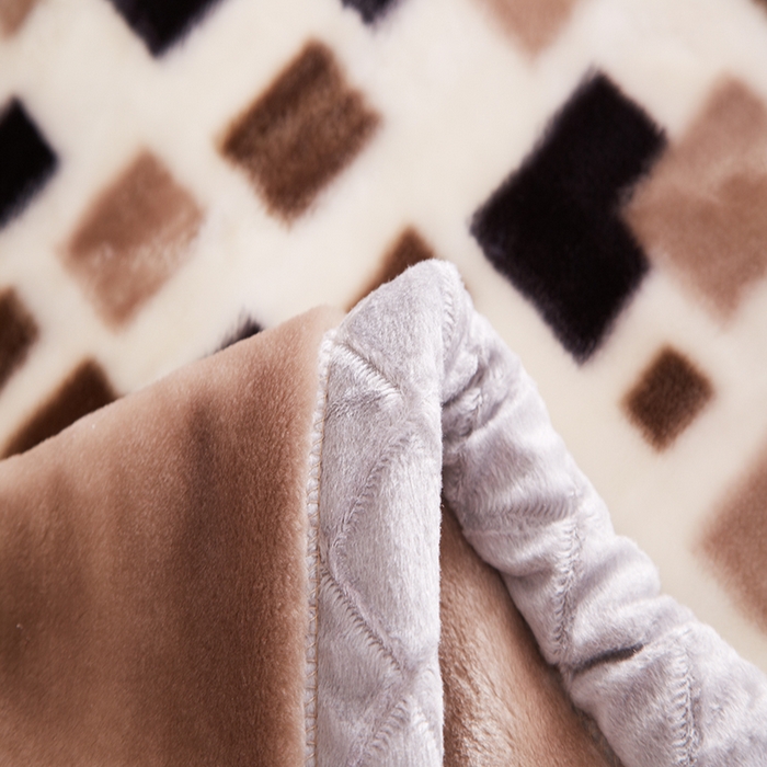 91家纺网 家纺一手货源 找家纺 好艺佳毛毯 2025新款（经典版）拉舍尔毛毯学生毯宿舍婚庆加厚双层毯子绒毯盖毯不掉毛毛毯 黑白格调