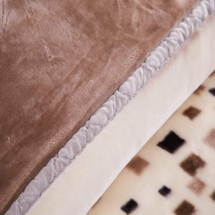 91家纺网 家纺一手货源 找家纺 好艺佳毛毯 2025新款（经典版）拉舍尔毛毯学生毯宿舍婚庆加厚双层毯子绒毯盖毯不掉毛毛毯 黑白格调