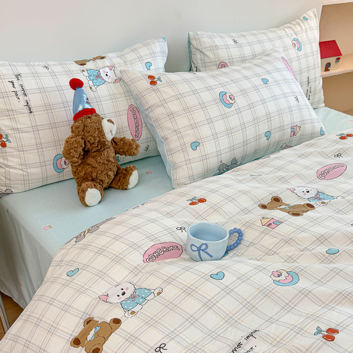 91家纺网 家纺一手货源 找家纺 麦伦家居 2025新款40s斜纹全棉纯棉跑量款卡通小清新四件套 樱桃熊仔