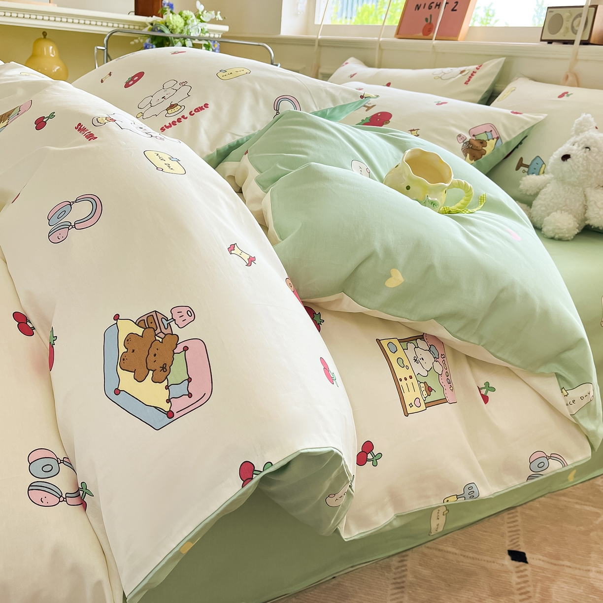 91家纺网 家纺一手货源 找家纺 麦伦家居 2025新款40s斜纹全棉纯棉跑量款卡通小清新四件套 番茄小熊