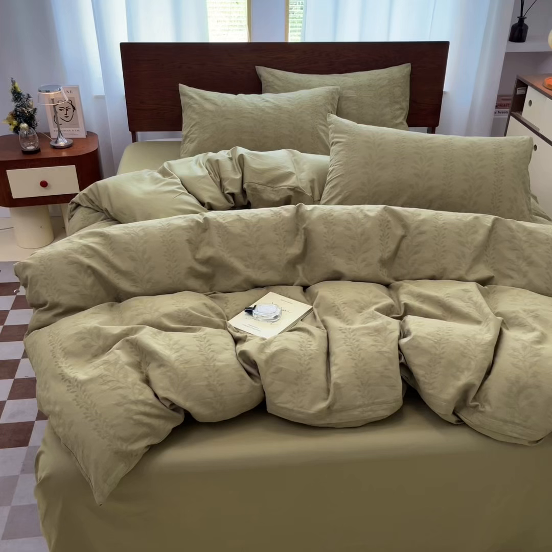 91家纺网 家纺一手货源 找家纺 沐棉家居 2025新款亲肤舒适全棉纯棉提花四件套 春田