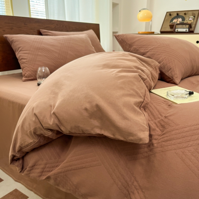 91家纺网 家纺一手货源 找家纺 沐棉家居 2025新款亲肤舒适全棉纯棉提花四件套 菱格咖