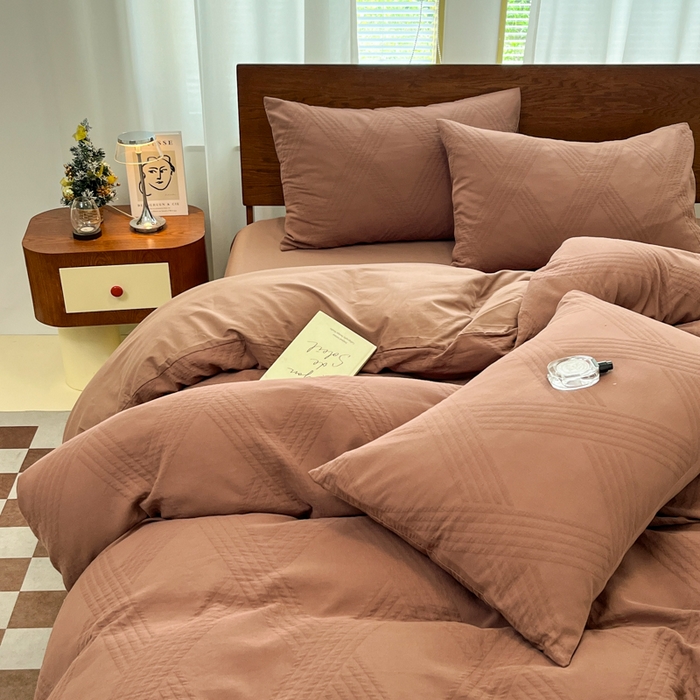 91家纺网 家纺一手货源 找家纺 沐棉家居 2025新款亲肤舒适全棉纯棉提花四件套 菱格咖