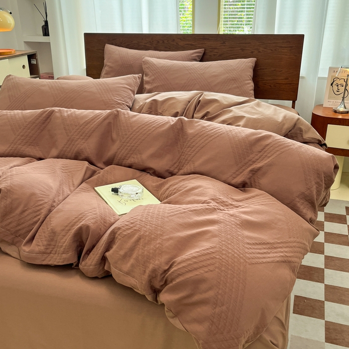 91家纺网 家纺一手货源 找家纺 沐棉家居 2025新款亲肤舒适全棉纯棉提花四件套 菱格咖