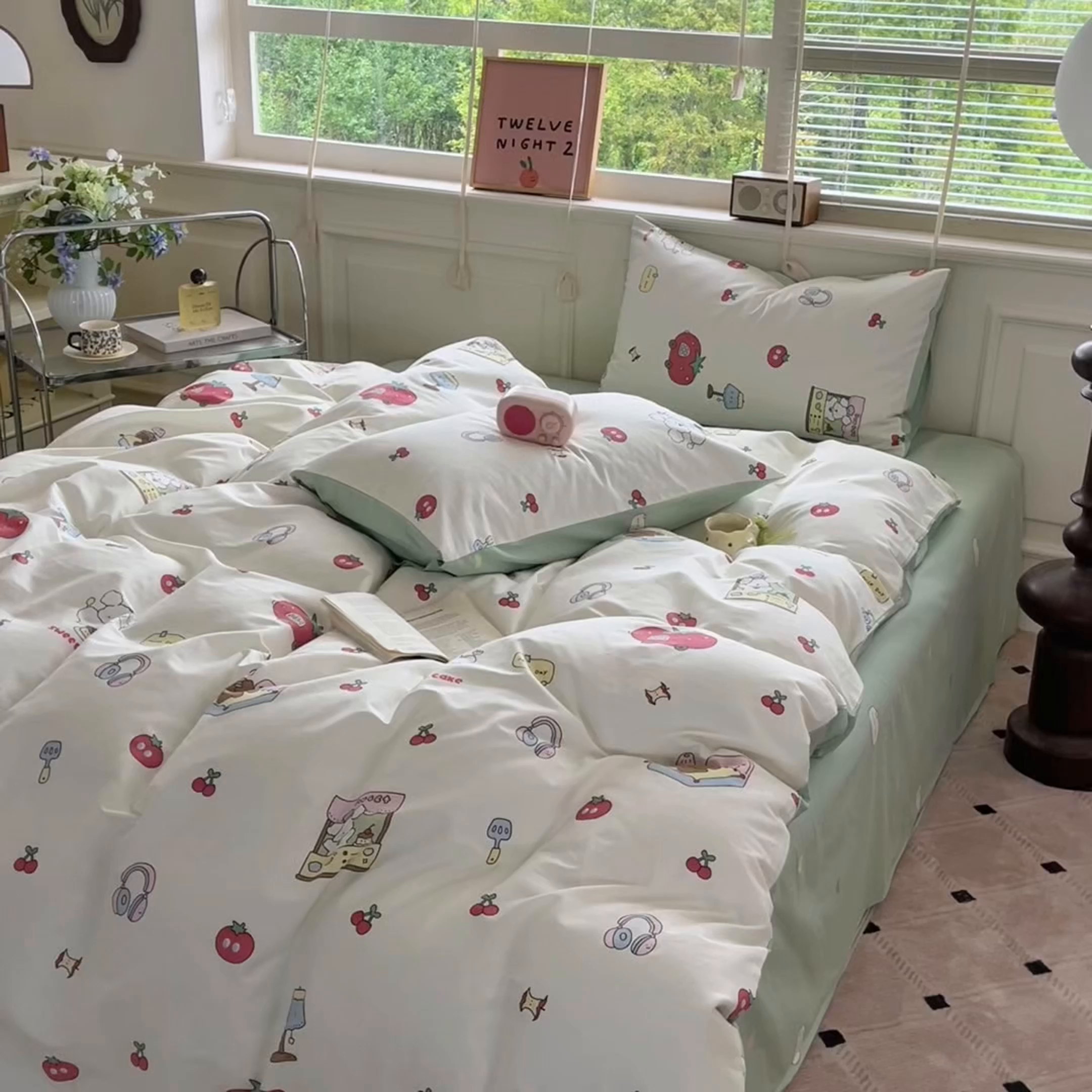 91家纺网 家纺一手货源 找家纺 麦伦家居 2025新款40s斜纹全棉纯棉跑量款卡通小清新四件套 番茄小熊