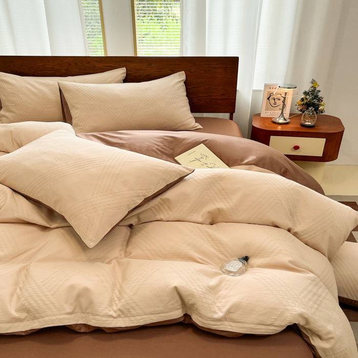 91家纺网 家纺一手货源 找家纺 沐棉家居 2025新款亲肤舒适全棉纯棉提花四件套 菱格奶咖