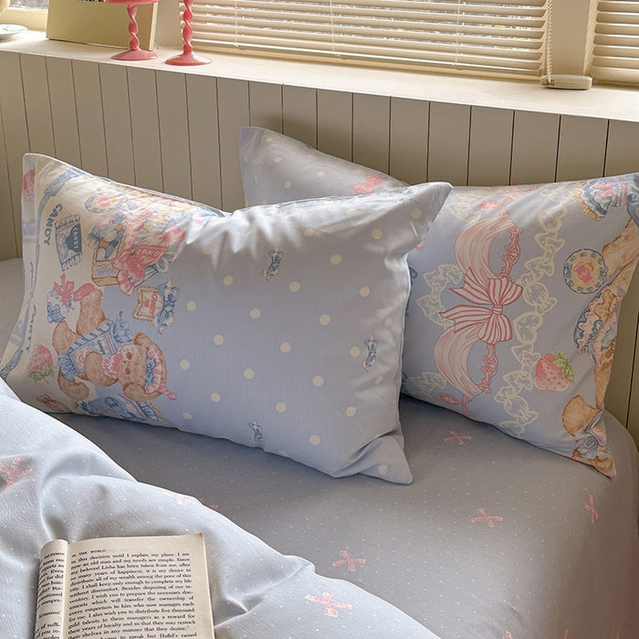 91家纺网 家纺一手货源 找家纺 麦伦家居 2025新款40s斜纹全棉纯棉跑量款卡通小清新四件套 蓝色甜心