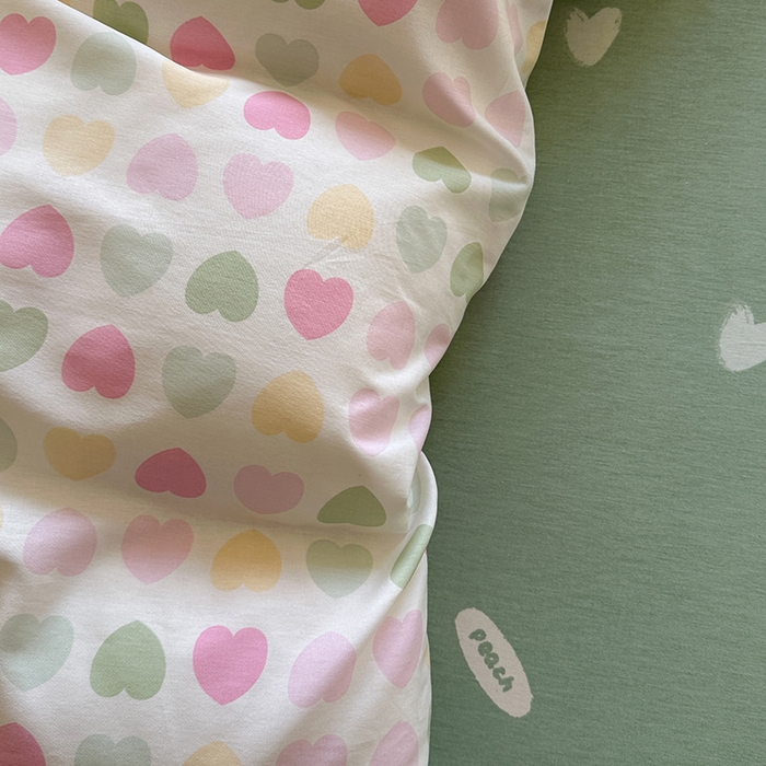 91家纺网 家纺一手货源 找家纺 麦伦家居 2025新款40s斜纹全棉纯棉跑量款卡通小清新四件套 心心相印