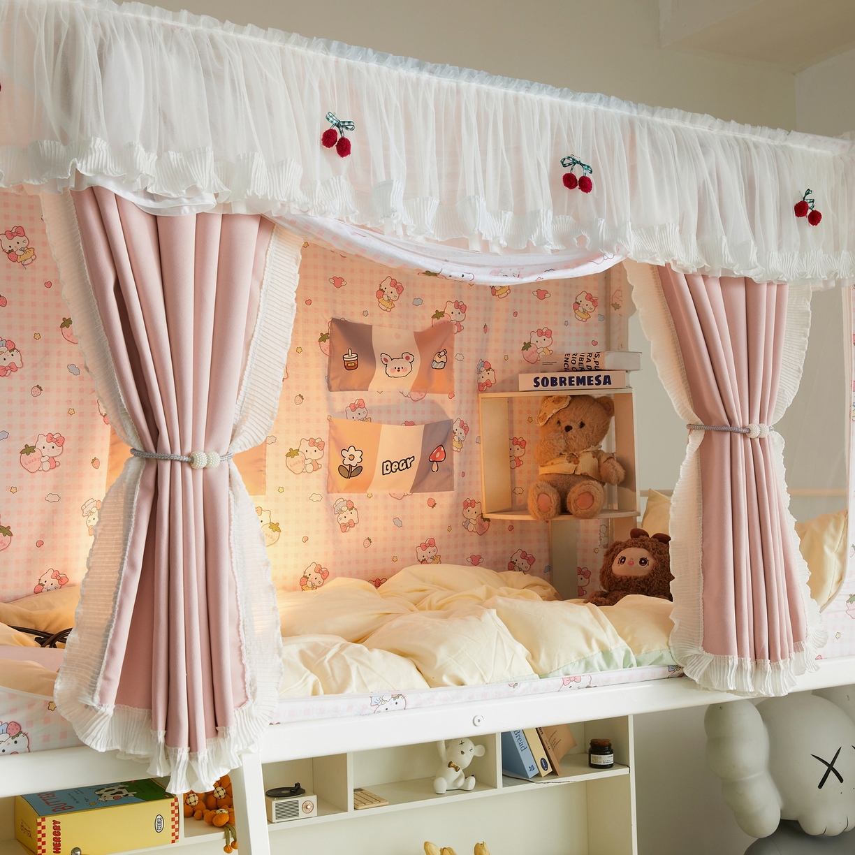 91家纺网 家纺一手货源 找家纺 夏彩 2025新款棉麻雪纺花边床帘强遮光印花铁艺支架学生蚊帐-88626 88626-芭蕾猫