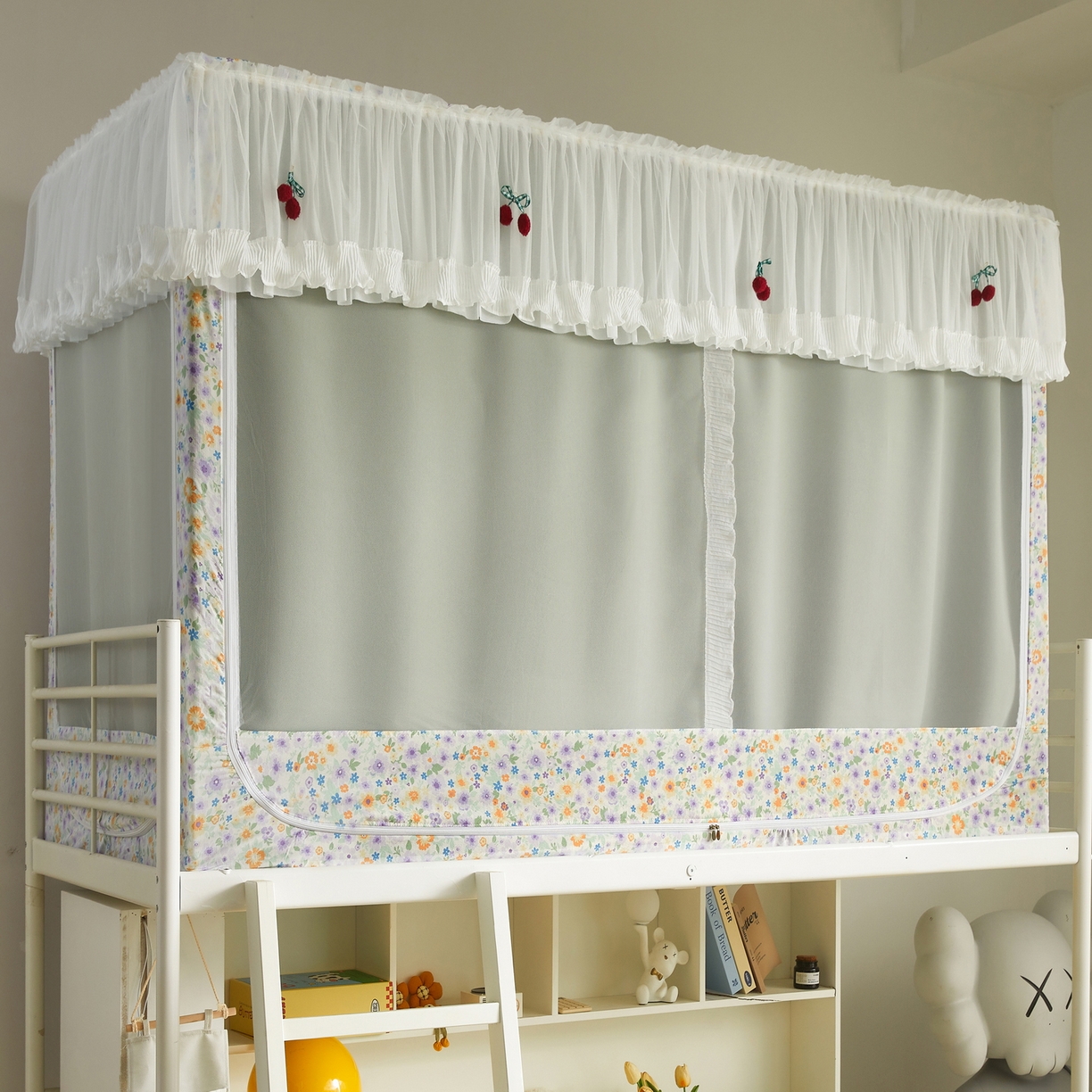 91家纺网 家纺一手货源 找家纺 夏彩 2025新款棉麻雪纺花边床帘强遮光印花铁艺支架学生蚊帐-88626 88626-花千朵