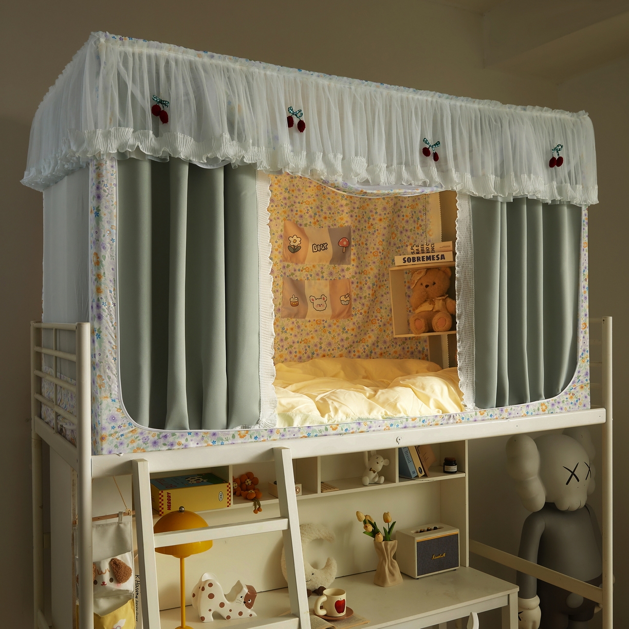 91家纺网 家纺一手货源 找家纺 夏彩 2025新款棉麻雪纺花边床帘强遮光印花铁艺支架学生蚊帐-88626 88626-花千朵