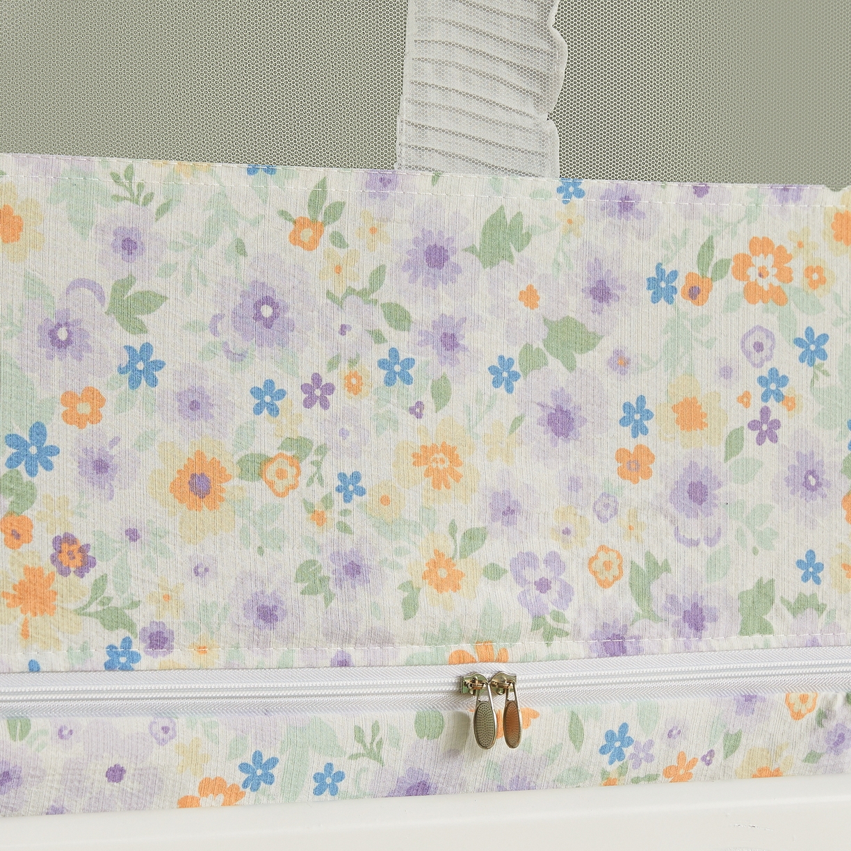 91家纺网 家纺一手货源 找家纺 夏彩 2025新款棉麻雪纺花边床帘强遮光印花铁艺支架学生蚊帐-88626 88626-花千朵